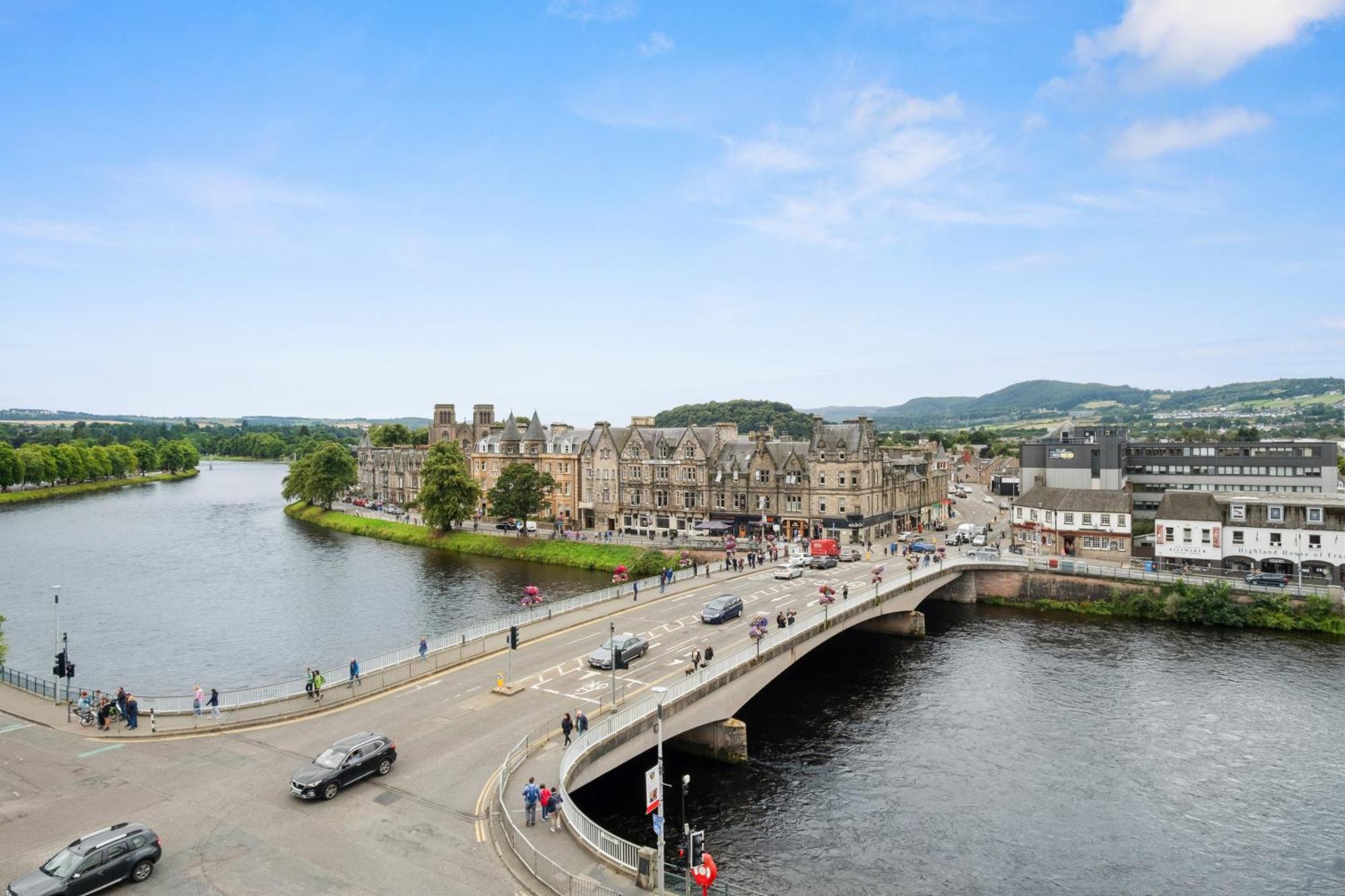 By The Bridge By Toppo Inverness Luaran gambar